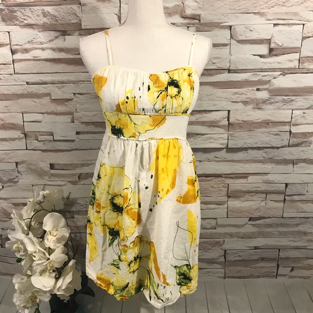 Johnny Martin Floral Mini Dress Sz M (O32)